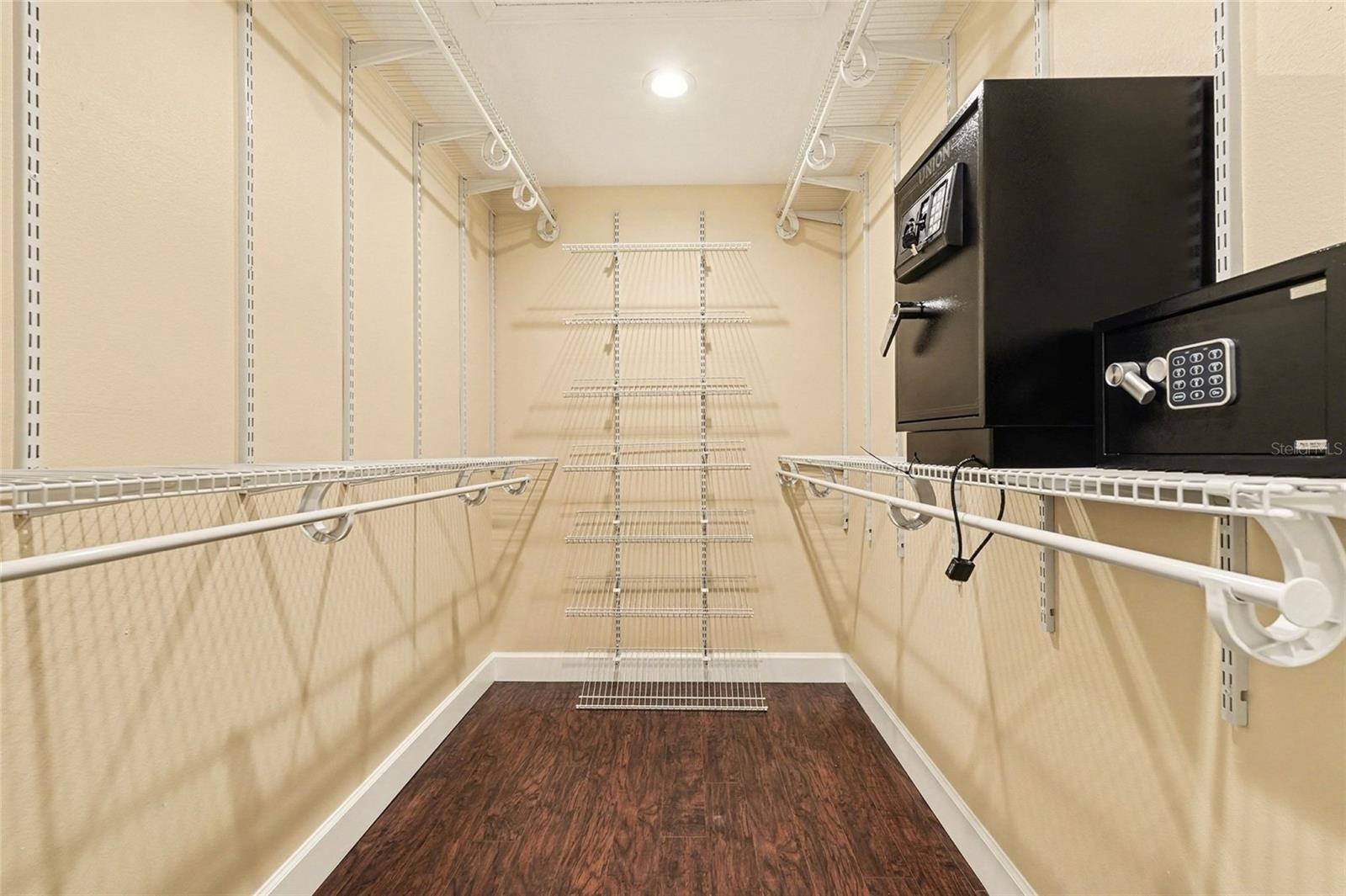 SHERWOOD FOREST - Residential