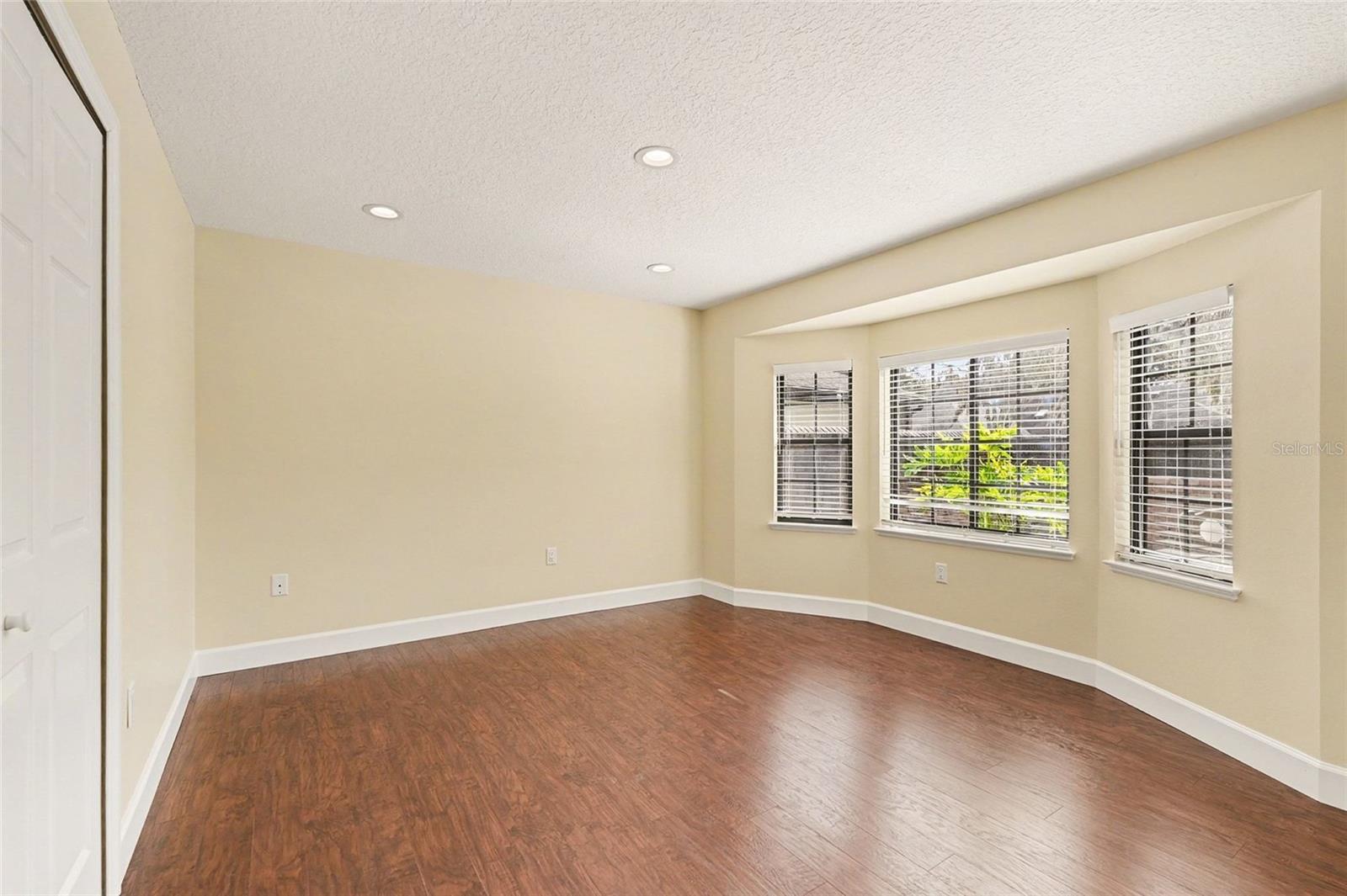 SHERWOOD FOREST - Residential