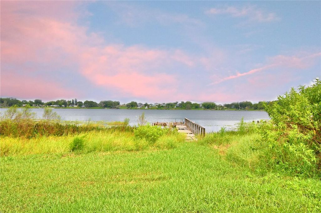 Photo of 1380 Lucerne Loop Road NE, Winter Haven, FL 33881 (MLS # P4936141)