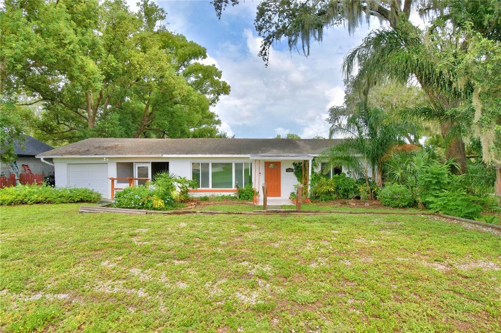 Photo of 1380 Lucerne Loop Road NE, Winter Haven, FL 33881 (MLS # P4936141)