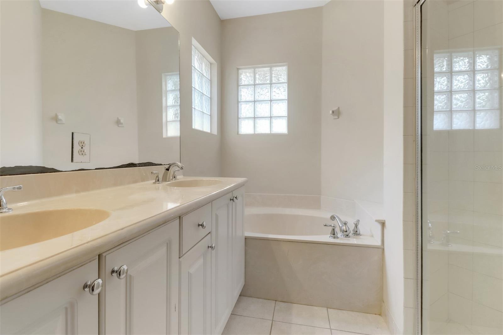 MARIPOSA AT WHIPPOORWILL - Residential