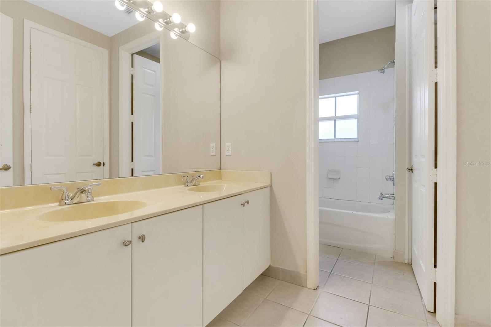 MARIPOSA AT WHIPPOORWILL - Residential