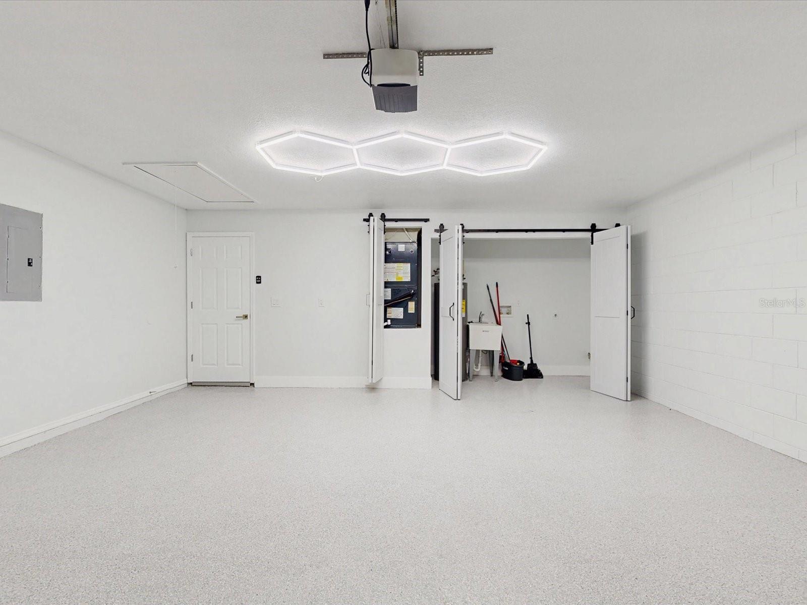 MORELAND ESTATES PH 1 - Residential