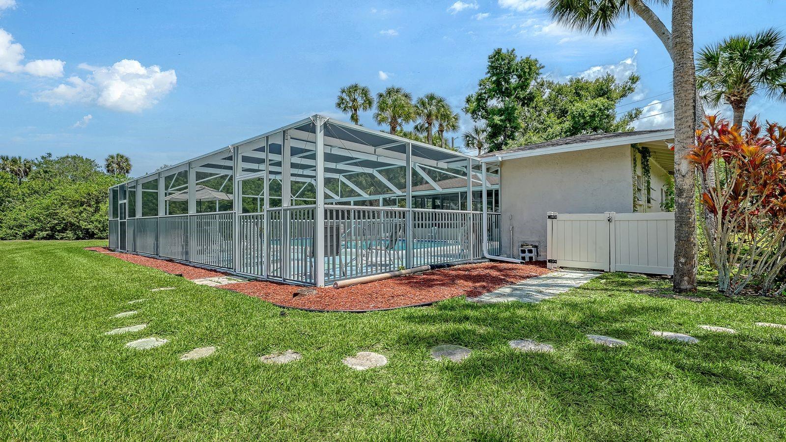 CAPTIVA GARDENS - Residential