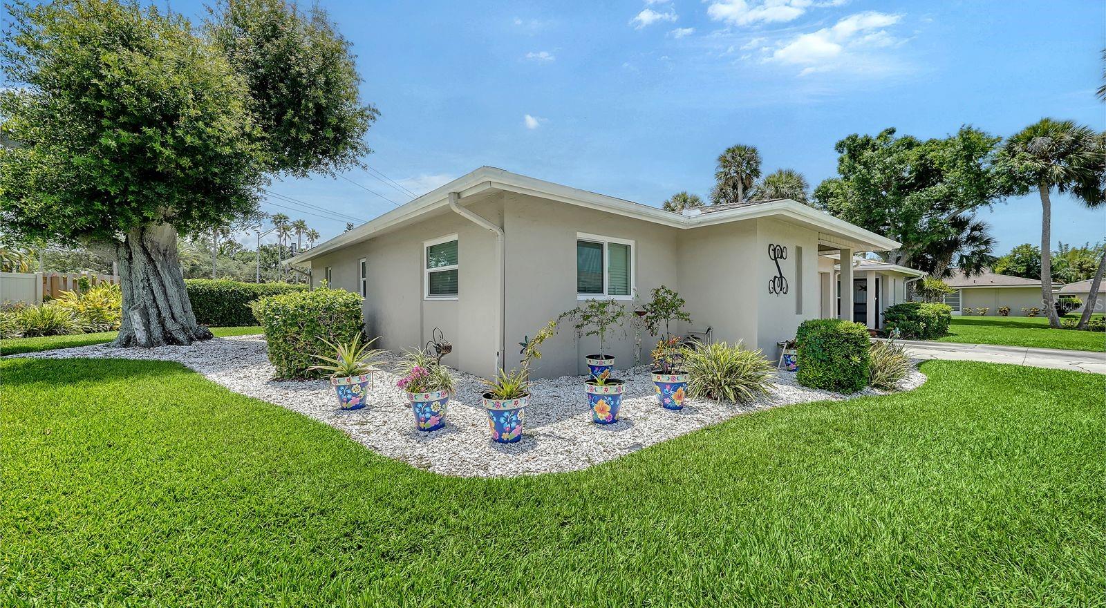 CAPTIVA GARDENS - Residential