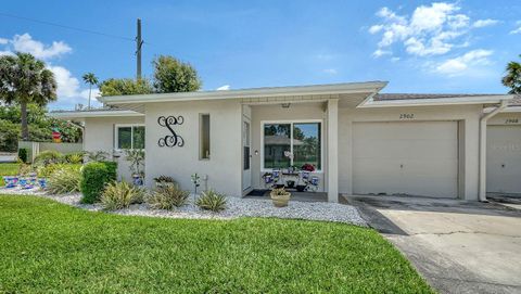 Photo of 2902 Captiva Gardens Drive #3, Sarasota, FL 34231 (MLS # A4692905)