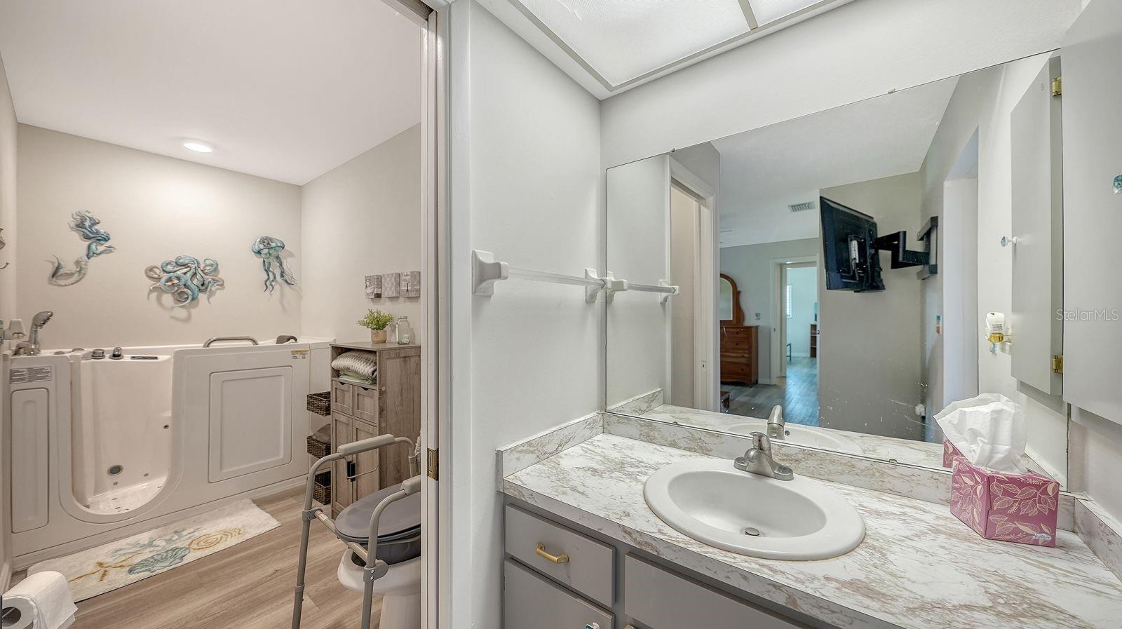 CAPTIVA GARDENS - Residential
