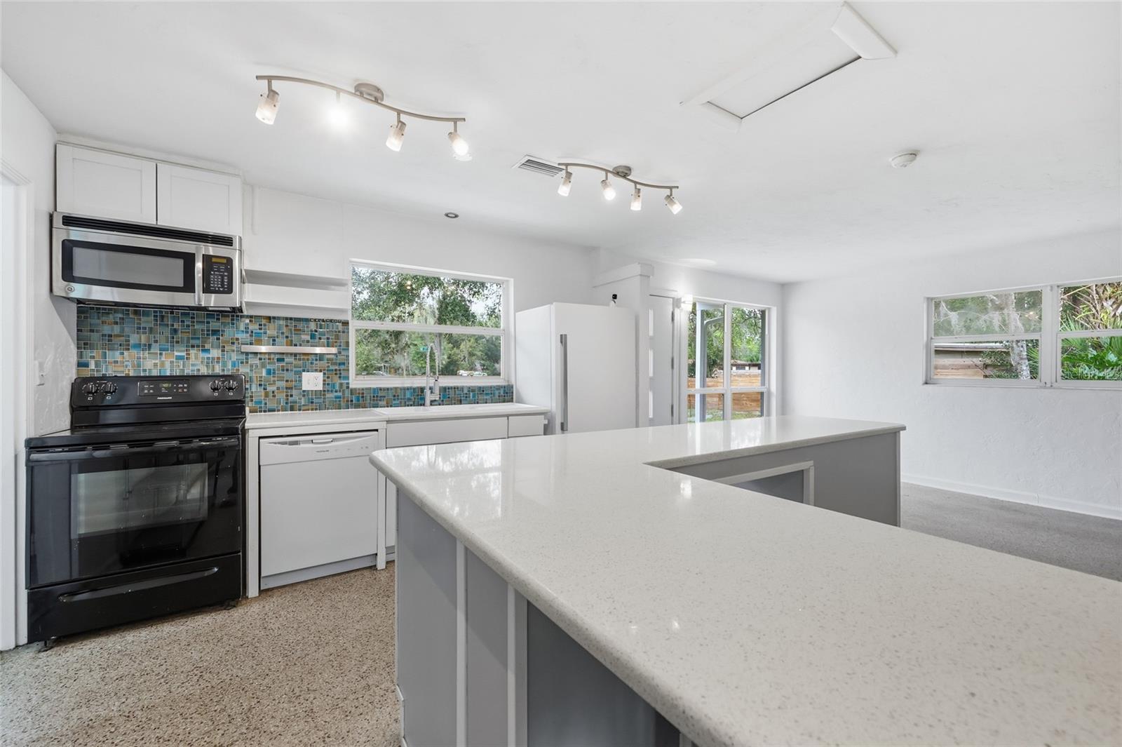 CAROL ESTATES - Residential