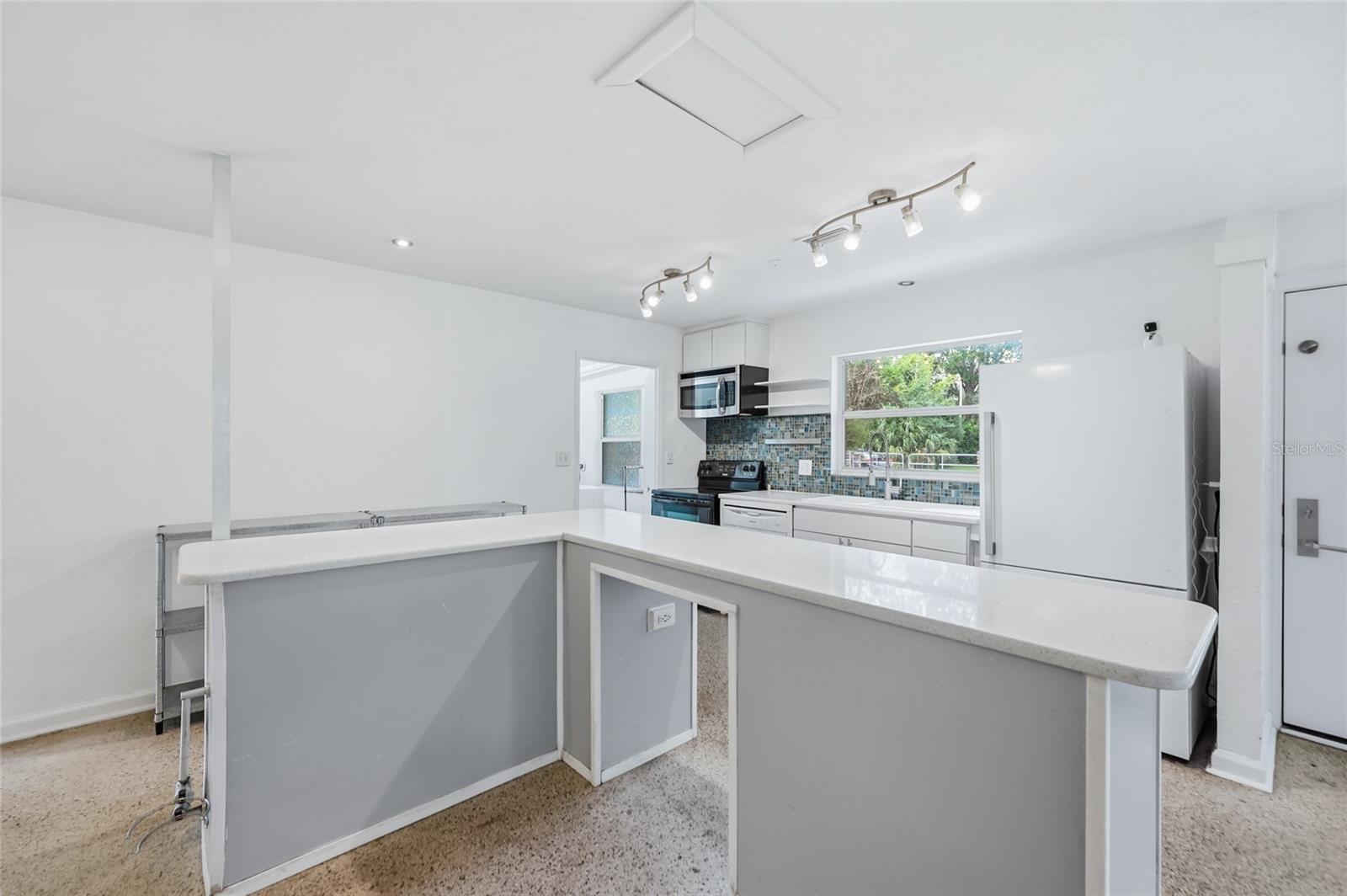 CAROL ESTATES - Residential