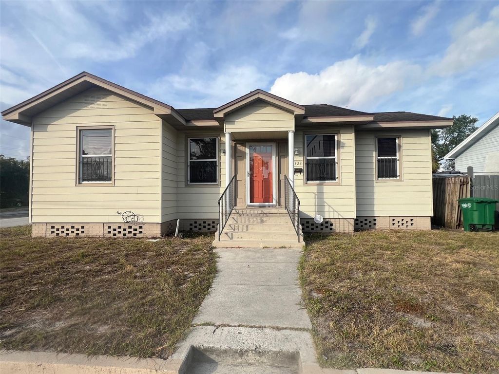 Photo of 2323 W North B Street, Tampa, FL 33609 (MLS # TB8453142)