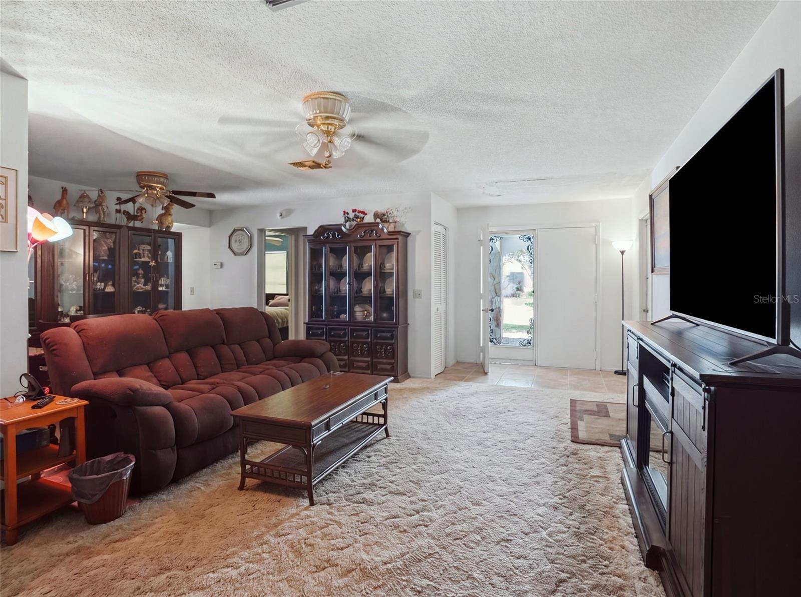 11121 ROLLINGWOOD DRIVE
