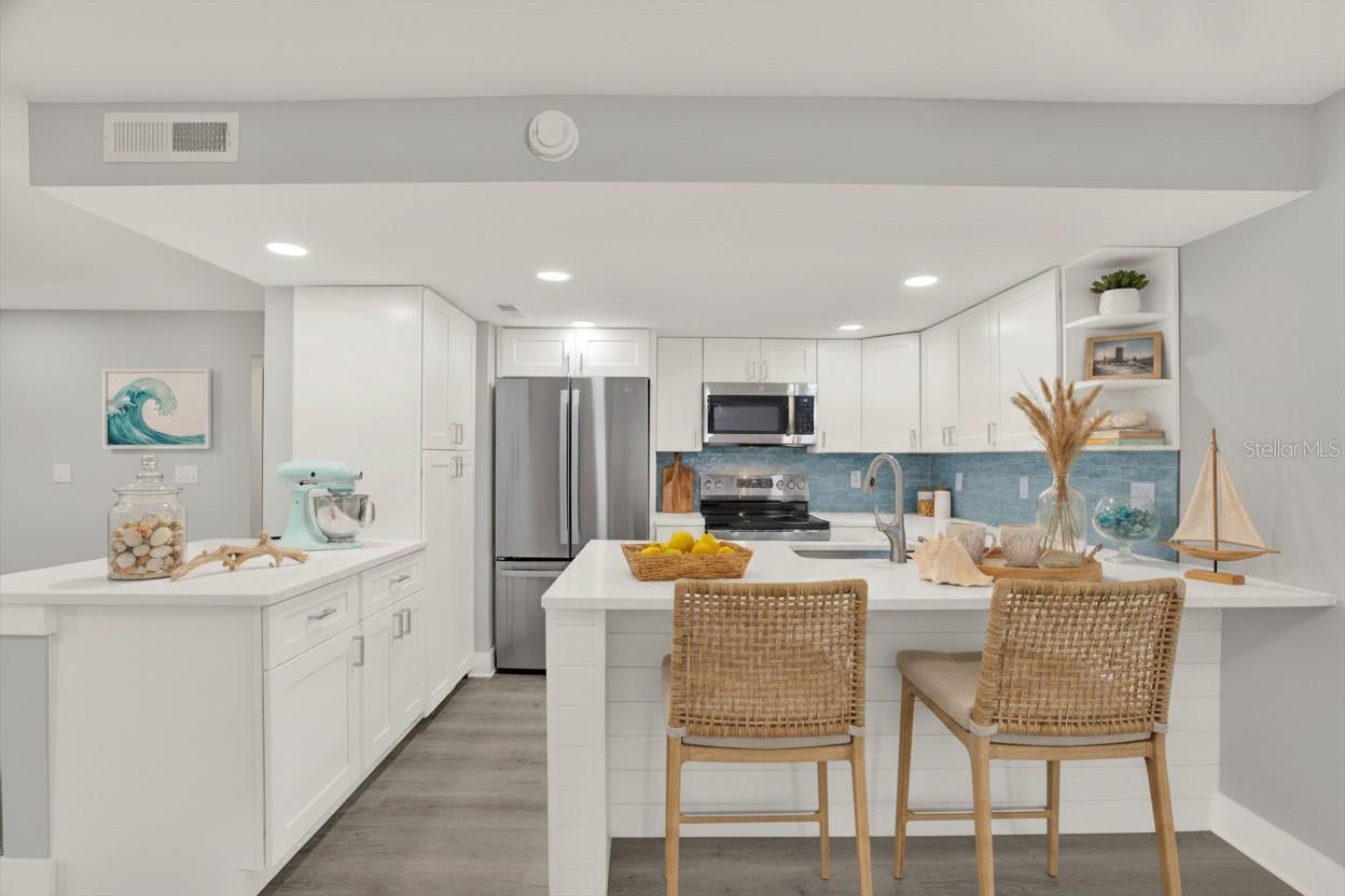 MADEIRA BEACH YACHT CLUB CONDO - Residential