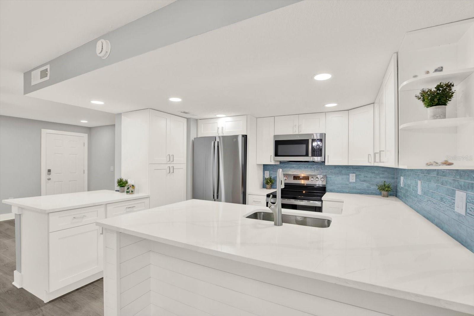 MADEIRA BEACH YACHT CLUB CONDO - Residential