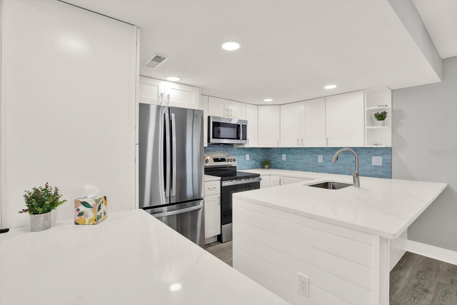 MADEIRA BEACH YACHT CLUB CONDO - Residential