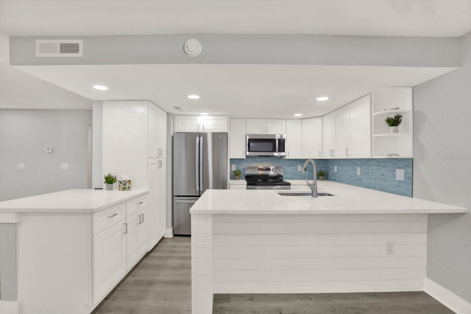 MADEIRA BEACH YACHT CLUB CONDO - Residential