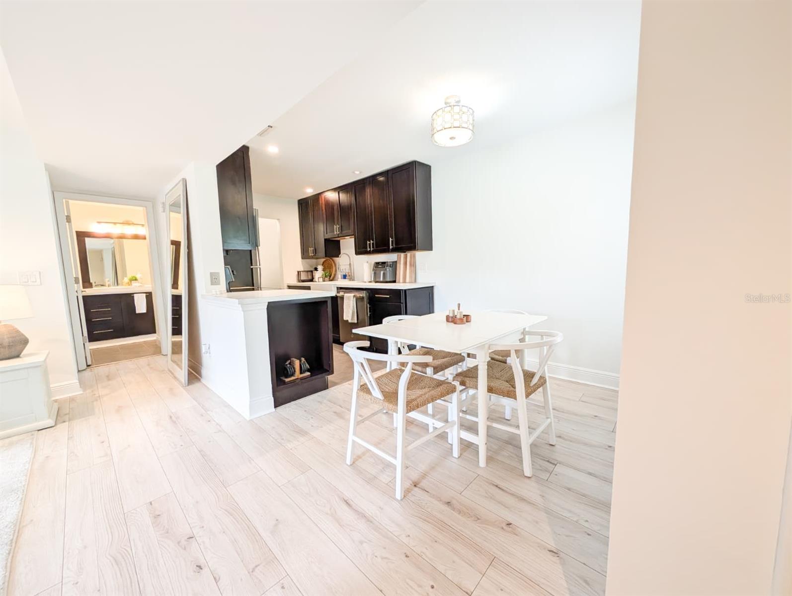 LANDNG AT BELLE RIVE CONDO - Residential