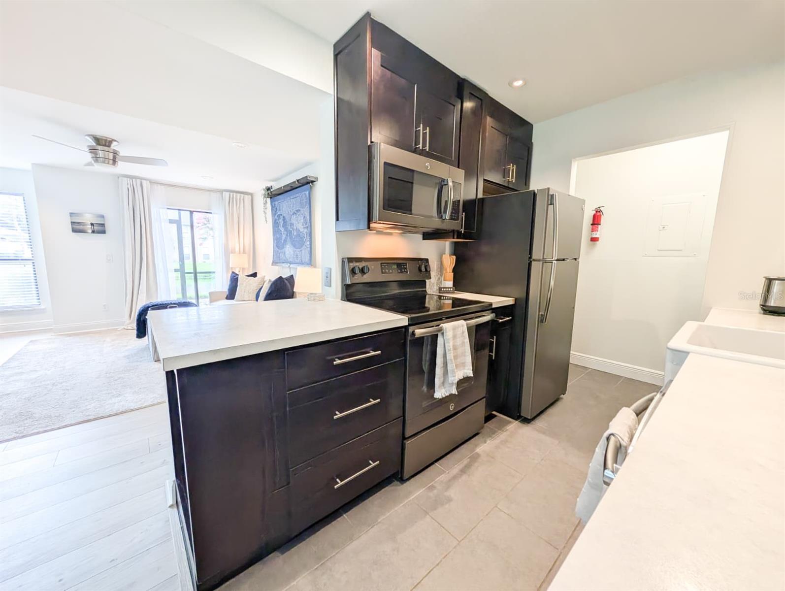 LANDNG AT BELLE RIVE CONDO - Residential