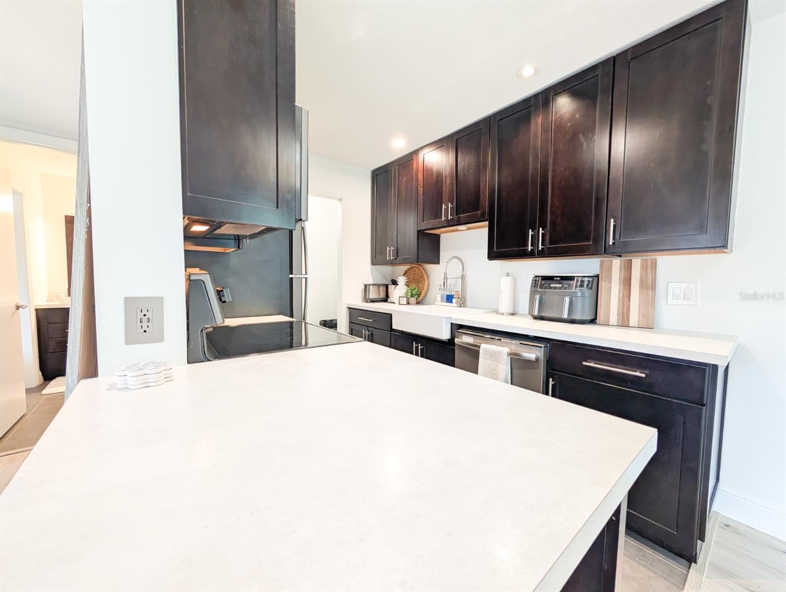 LANDNG AT BELLE RIVE CONDO - Residential