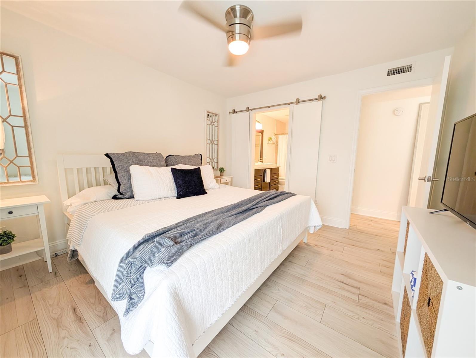 LANDNG AT BELLE RIVE CONDO - Residential