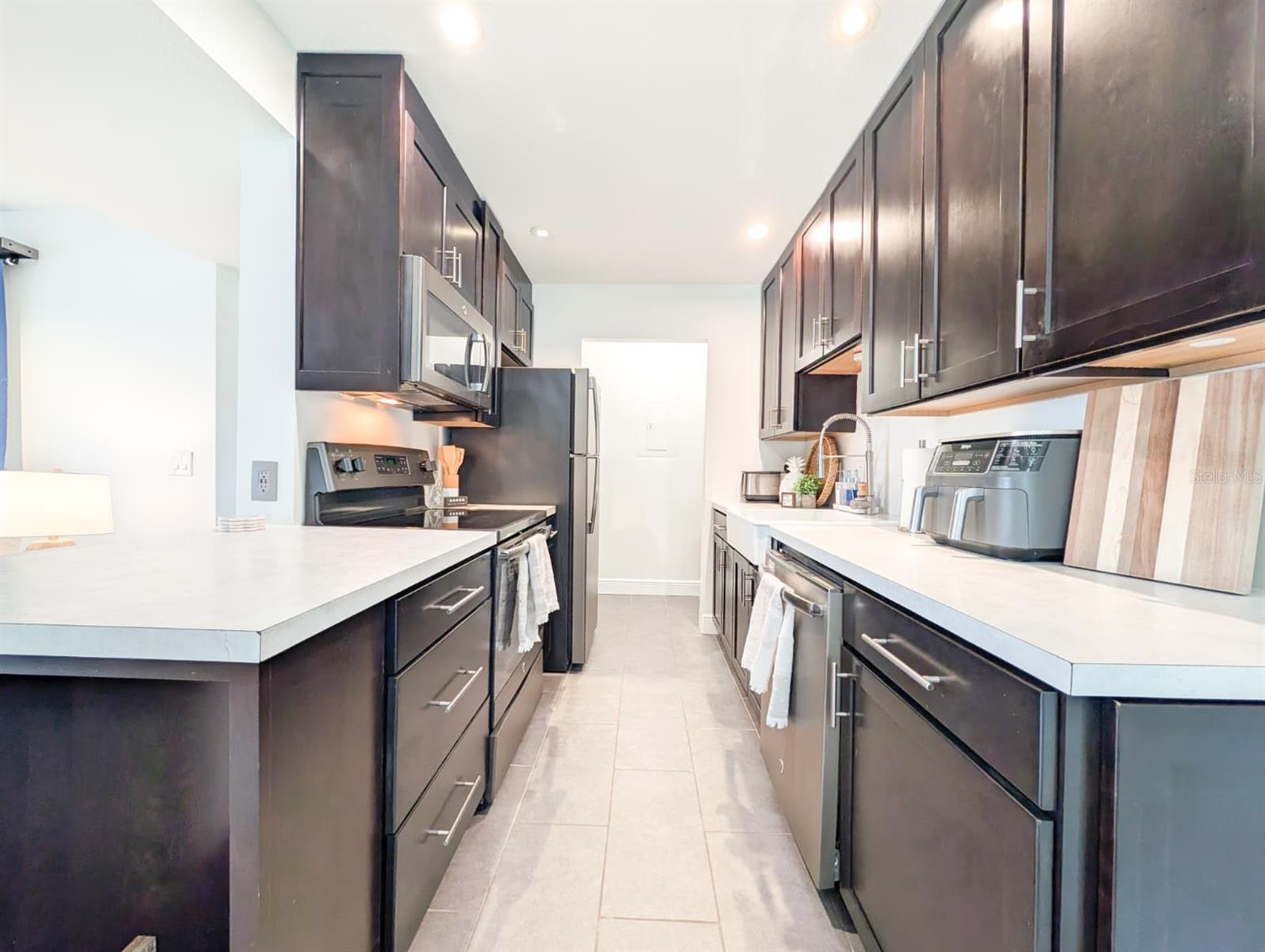 LANDNG AT BELLE RIVE CONDO - Residential