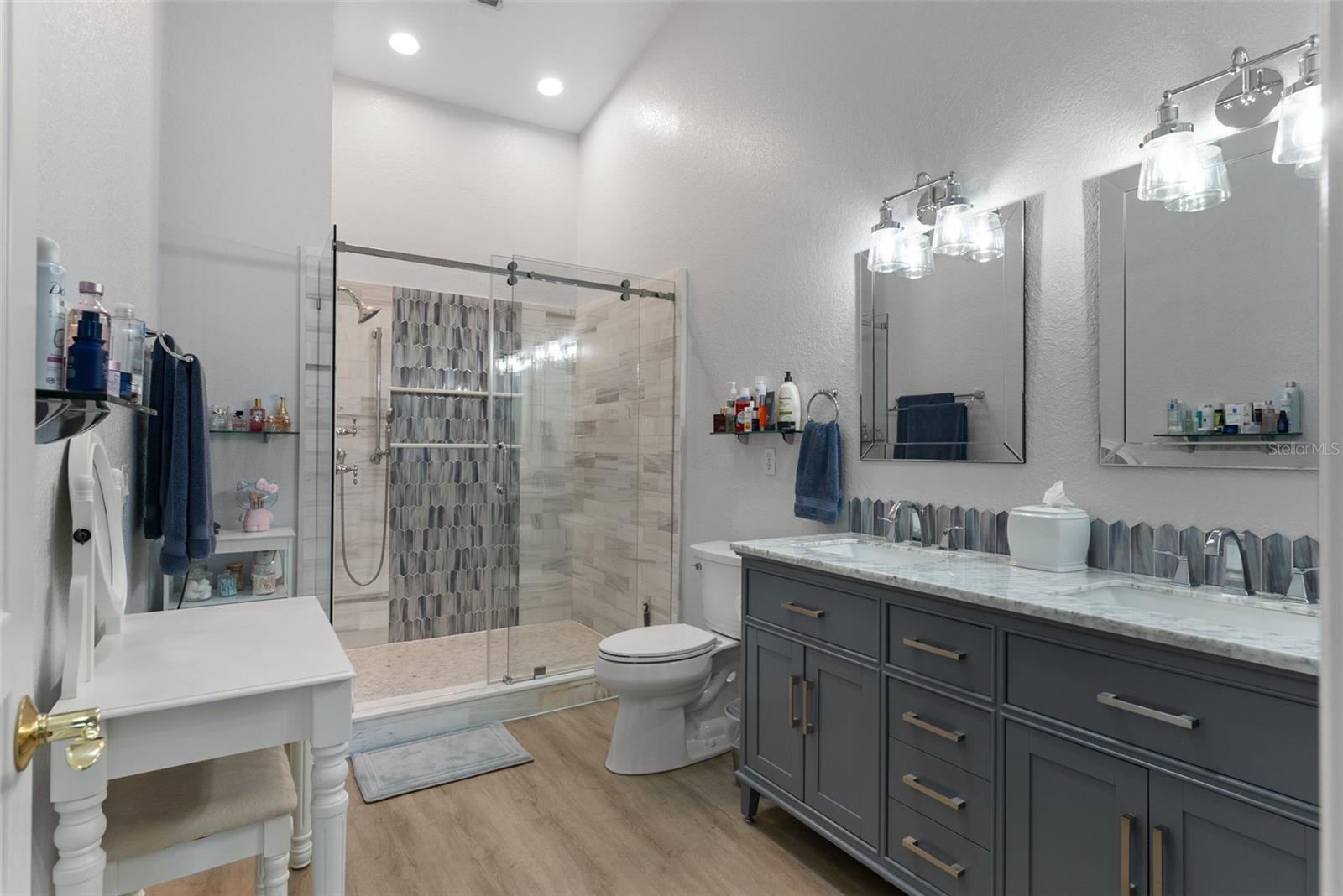 SEASIDE ESTATES - Residential