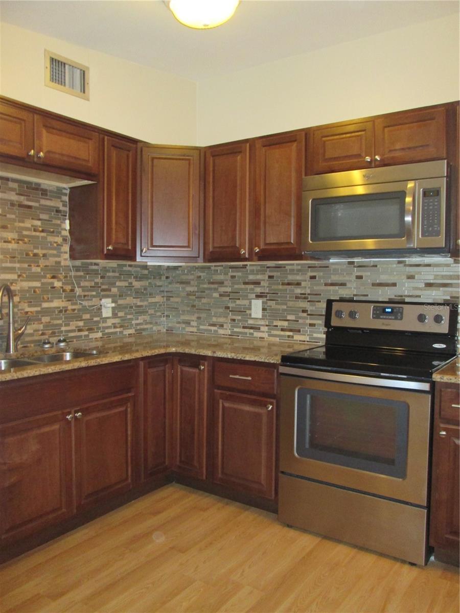 DUBSDREAD HEIGHTS - Residential Lease