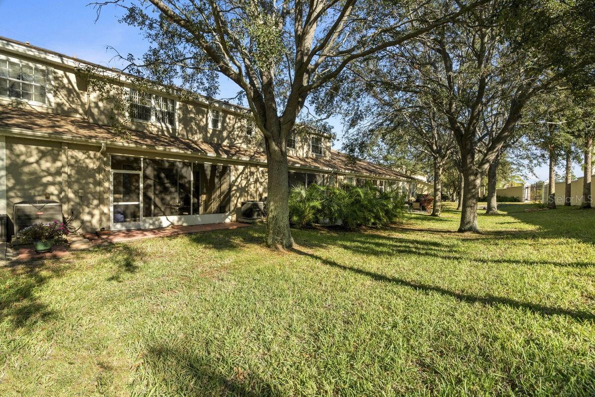 TOWNHOMES AT NORTH LAKE - Residential