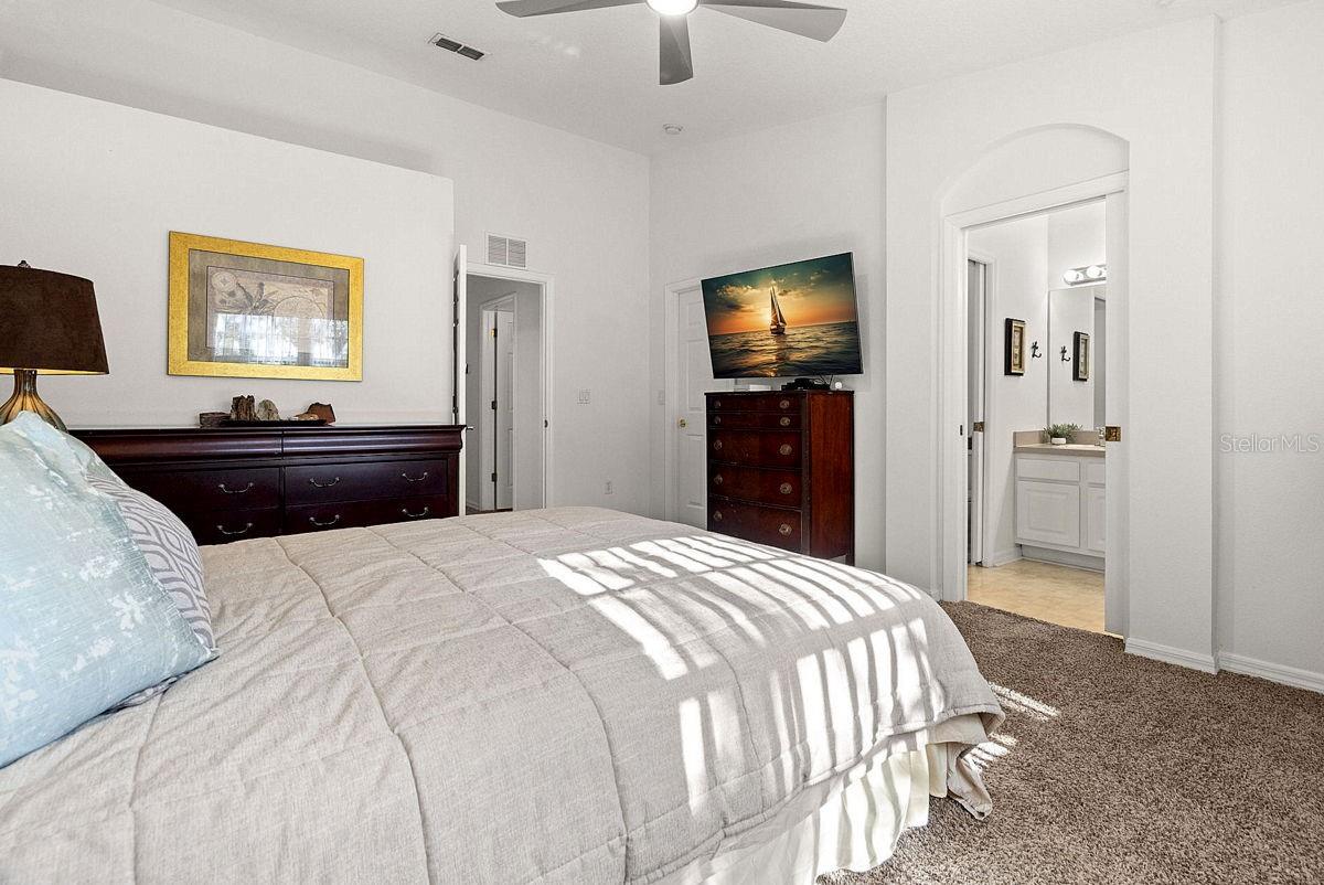 TOWNHOMES AT NORTH LAKE - Residential