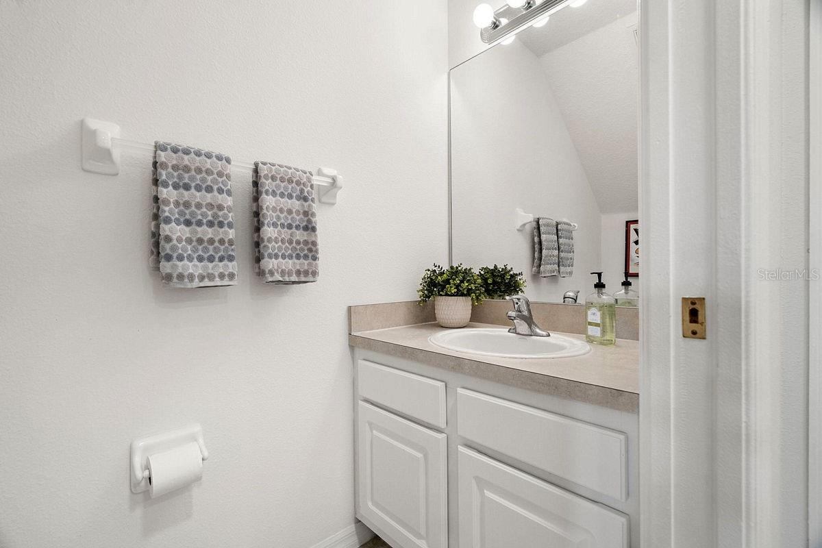 TOWNHOMES AT NORTH LAKE - Residential