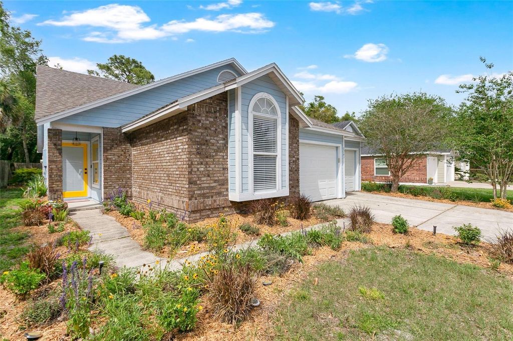 Photo of 7761 Fox Knoll Place, Winter Park, FL 32792 (MLS # O6401159)