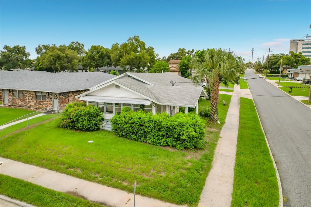 Photo of 1148 Gilmore Avenue, Lakeland, FL 33805 (MLS # TB8556991)