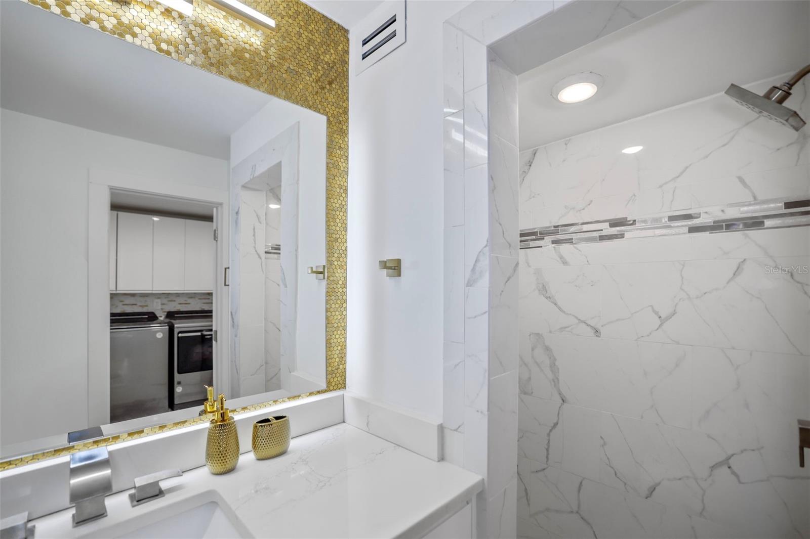 LONE PALM BEACH 3RD ADD - Residential