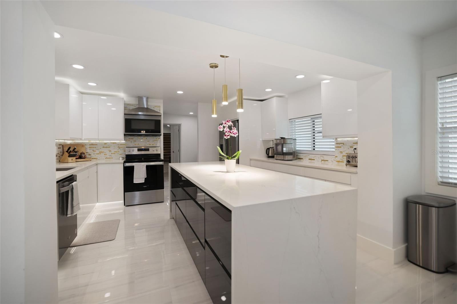 LONE PALM BEACH 3RD ADD - Residential