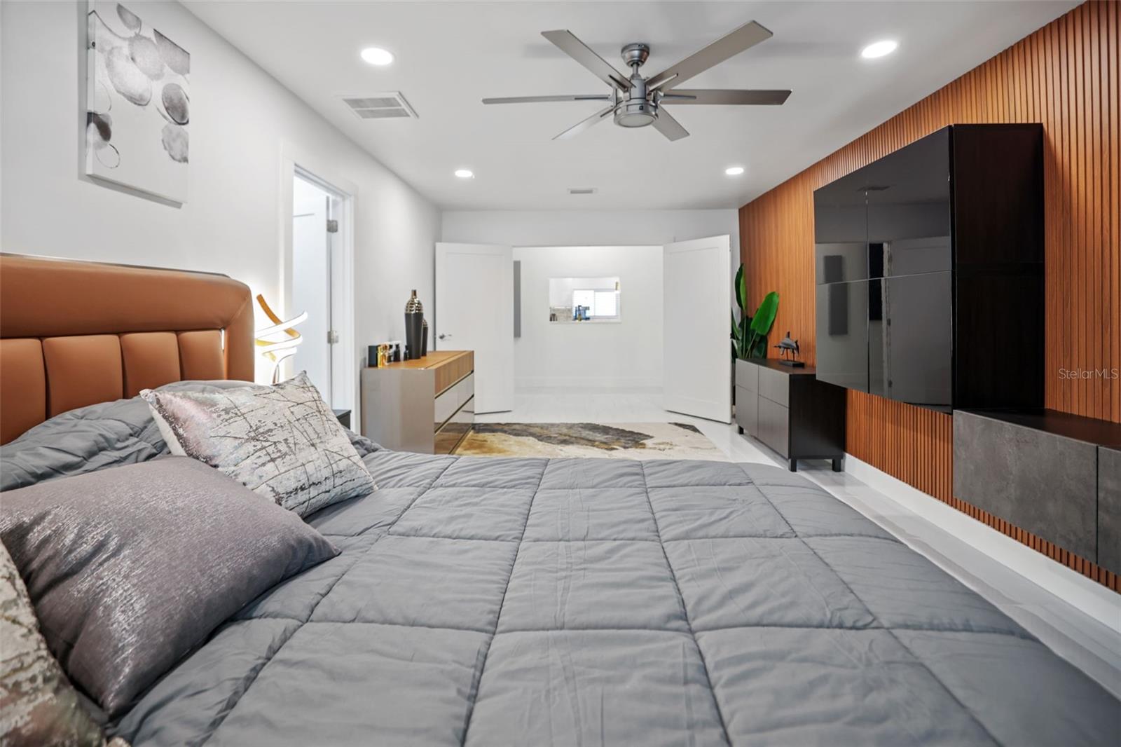 LONE PALM BEACH 3RD ADD - Residential