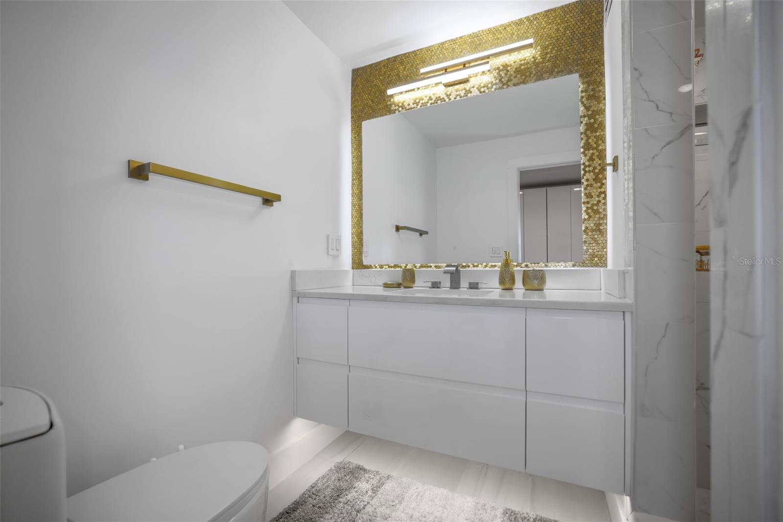 LONE PALM BEACH 3RD ADD - Residential