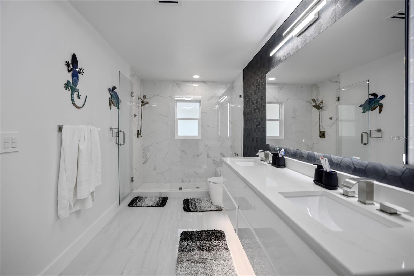 LONE PALM BEACH 3RD ADD - Residential