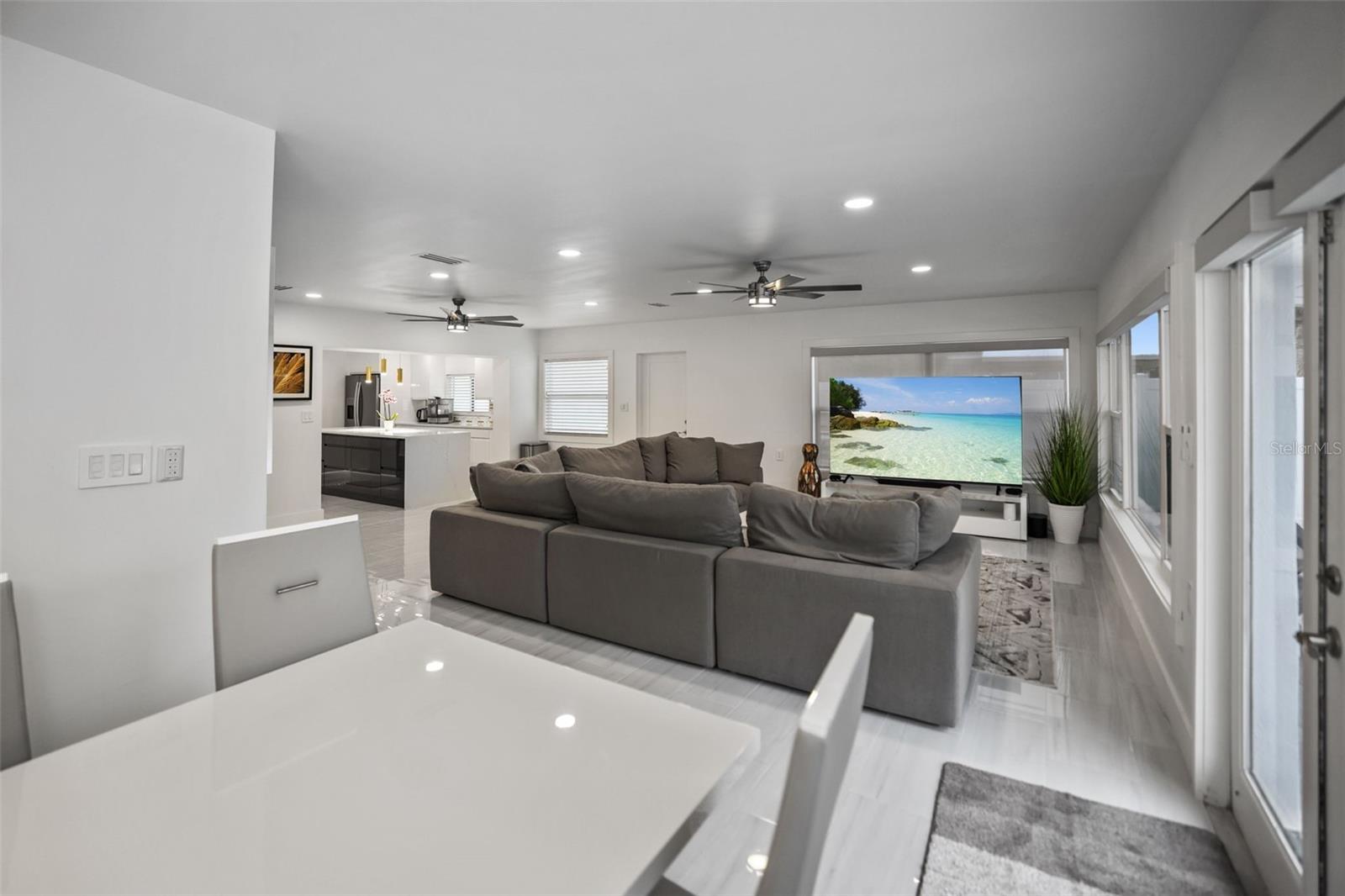 LONE PALM BEACH 3RD ADD - Residential