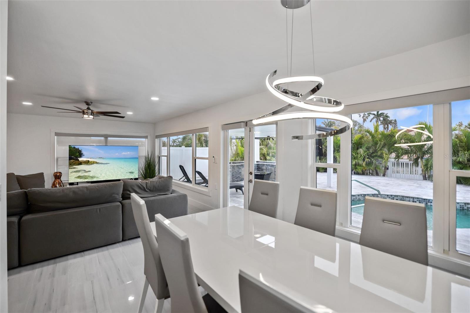 LONE PALM BEACH 3RD ADD - Residential