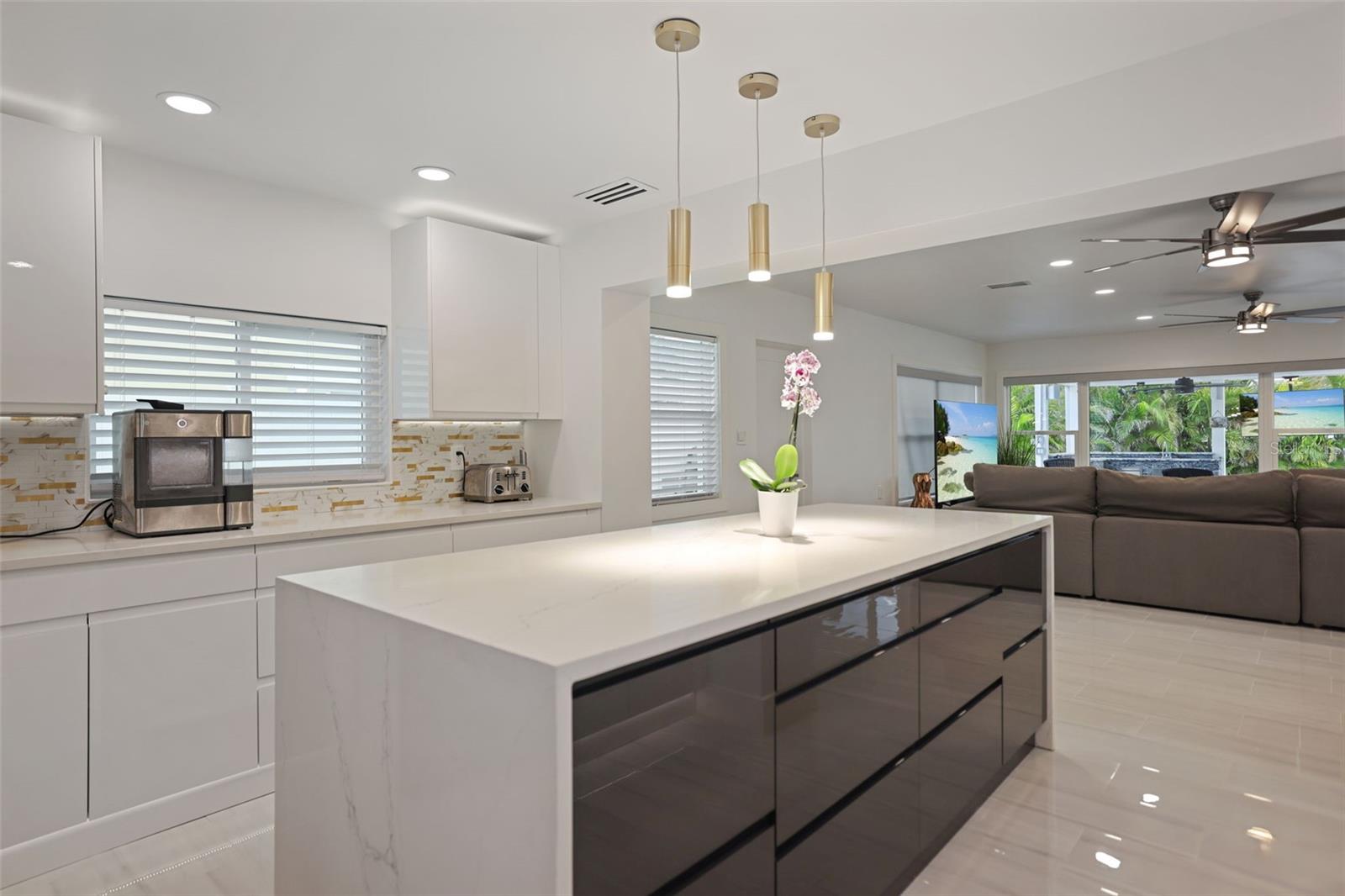 LONE PALM BEACH 3RD ADD - Residential