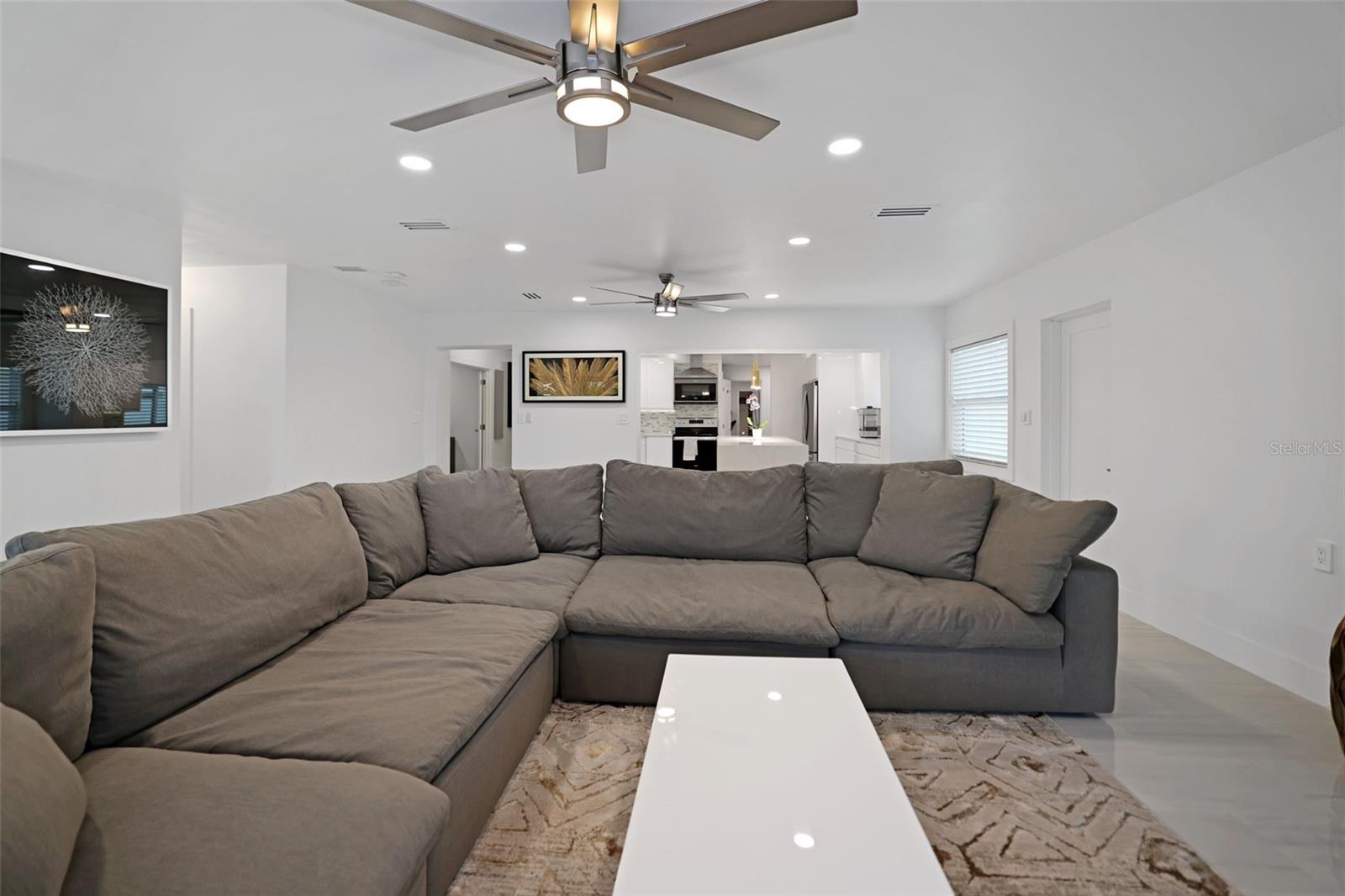LONE PALM BEACH 3RD ADD - Residential