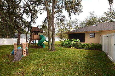 A home in LAKELAND