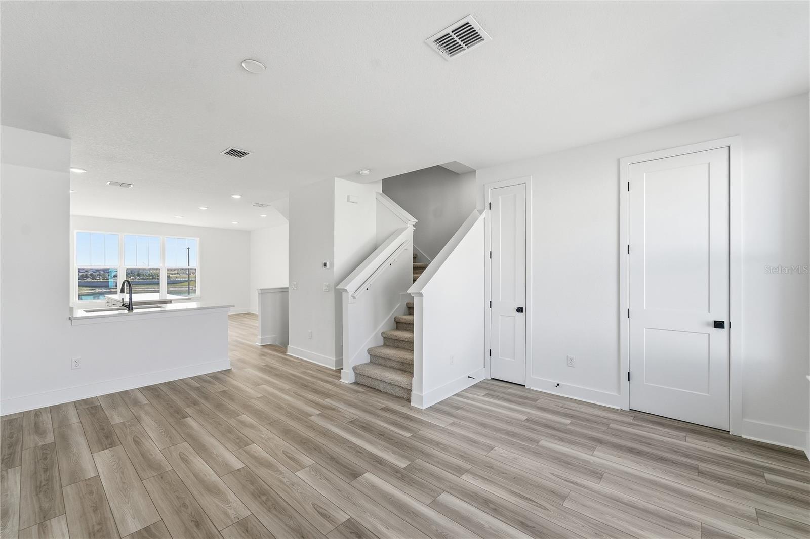 PARKVIEW AT HAMLIN - Residential Lease