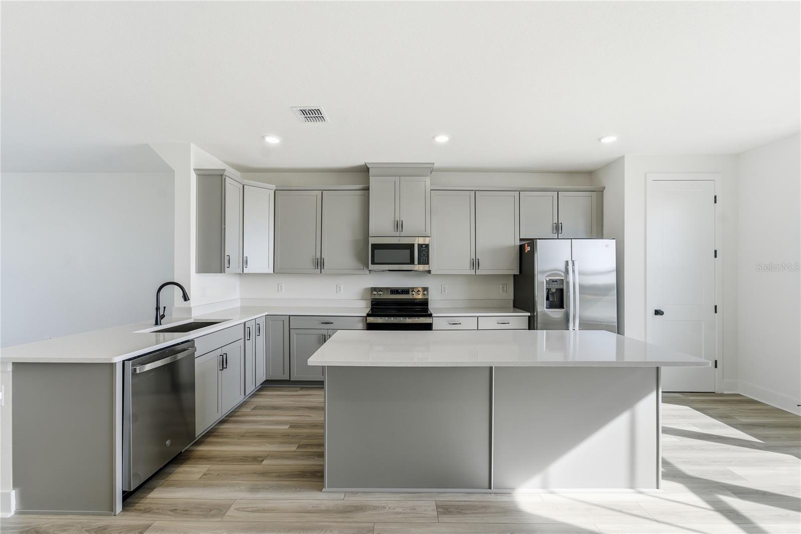 PARKVIEW AT HAMLIN - Residential Lease