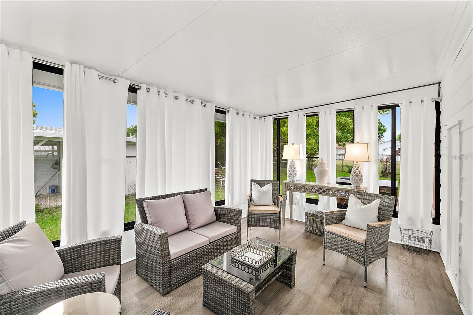 LAURELWOOD MOBILE ESTATES UNIT 01 - Residential