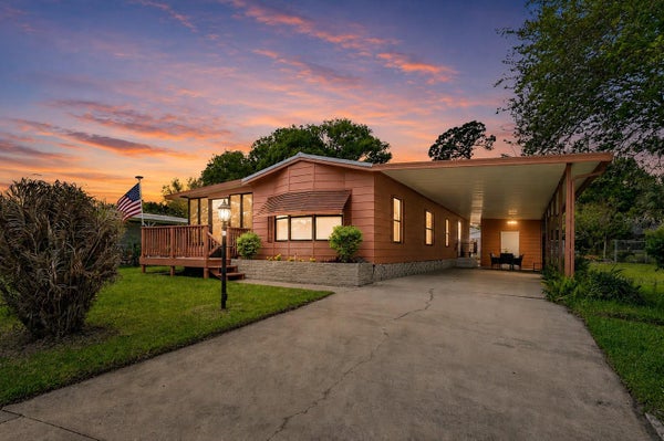727 ROLLING HILLS DR, PORT ORANGE, FL 32129 - Image 7b2934ef75ec663d38cb82d5b28f99be/2233161585