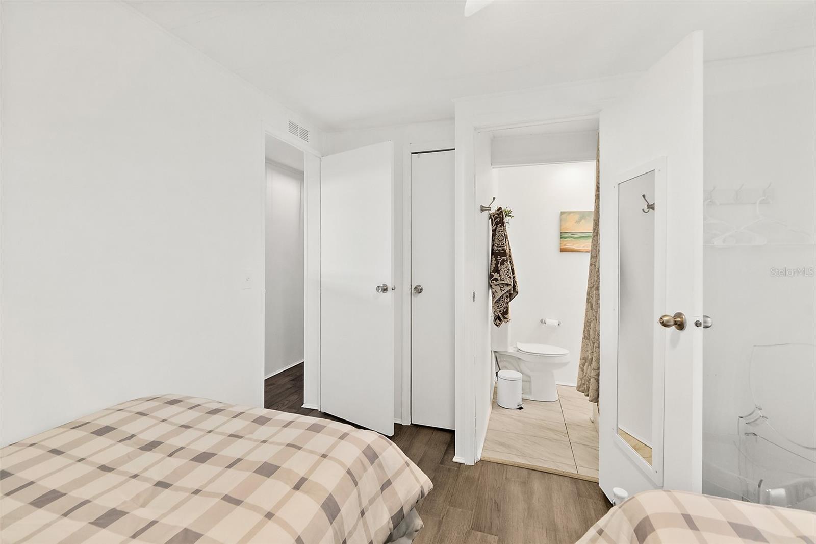 LAURELWOOD MOBILE ESTATES UNIT 01 - Residential