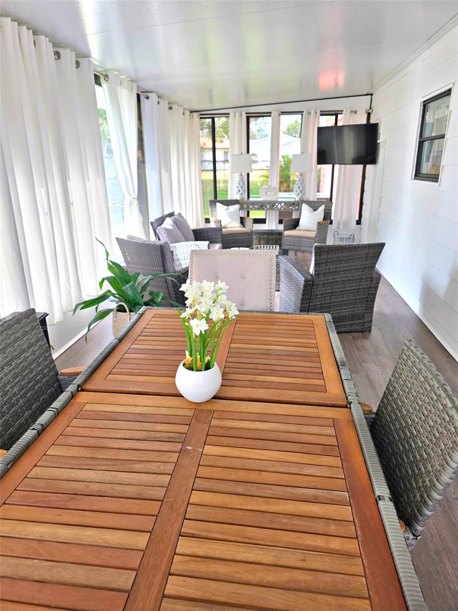 LAURELWOOD MOBILE ESTATES UNIT 01 - Residential