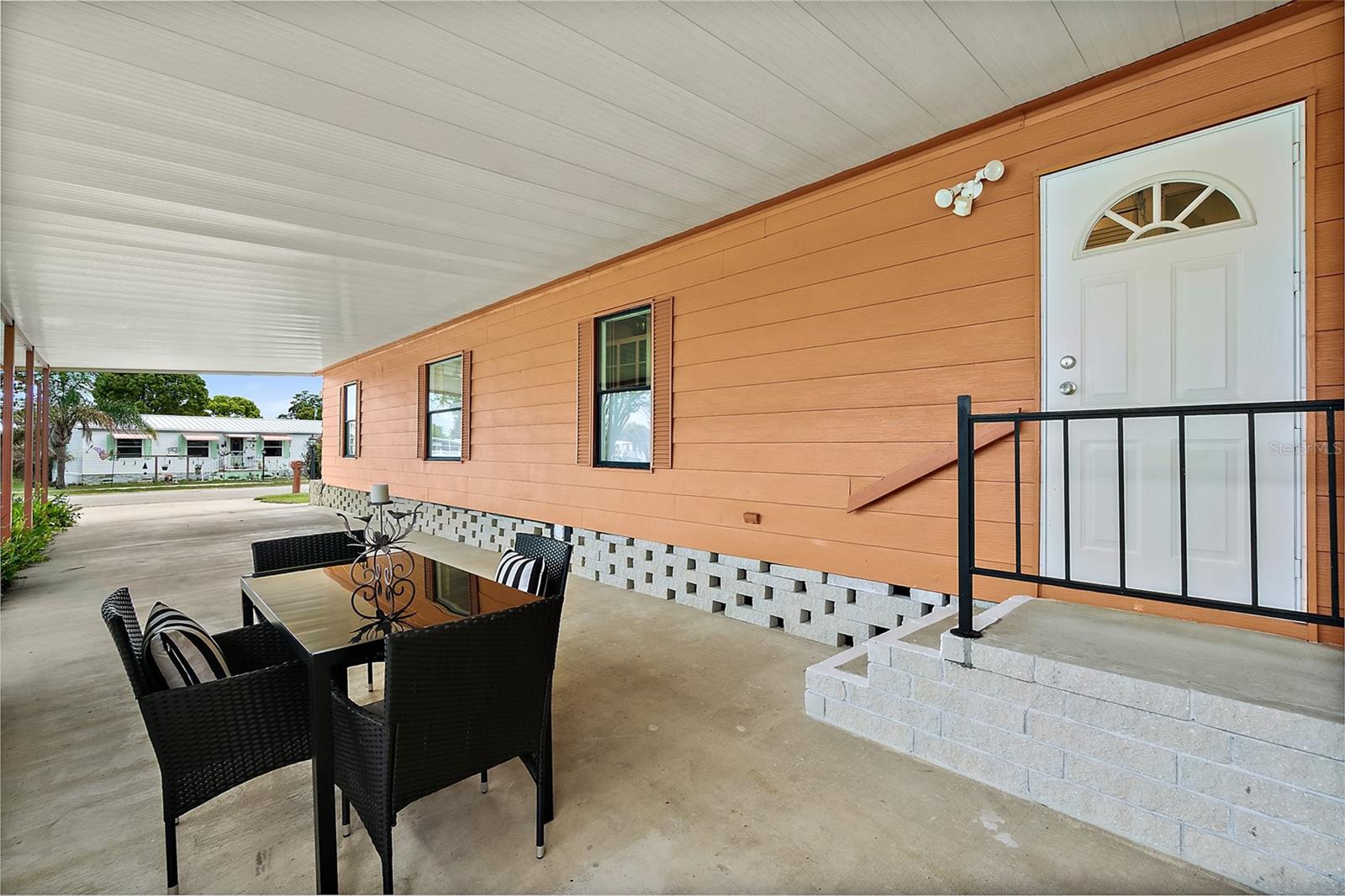 LAURELWOOD MOBILE ESTATES UNIT 01 - Residential