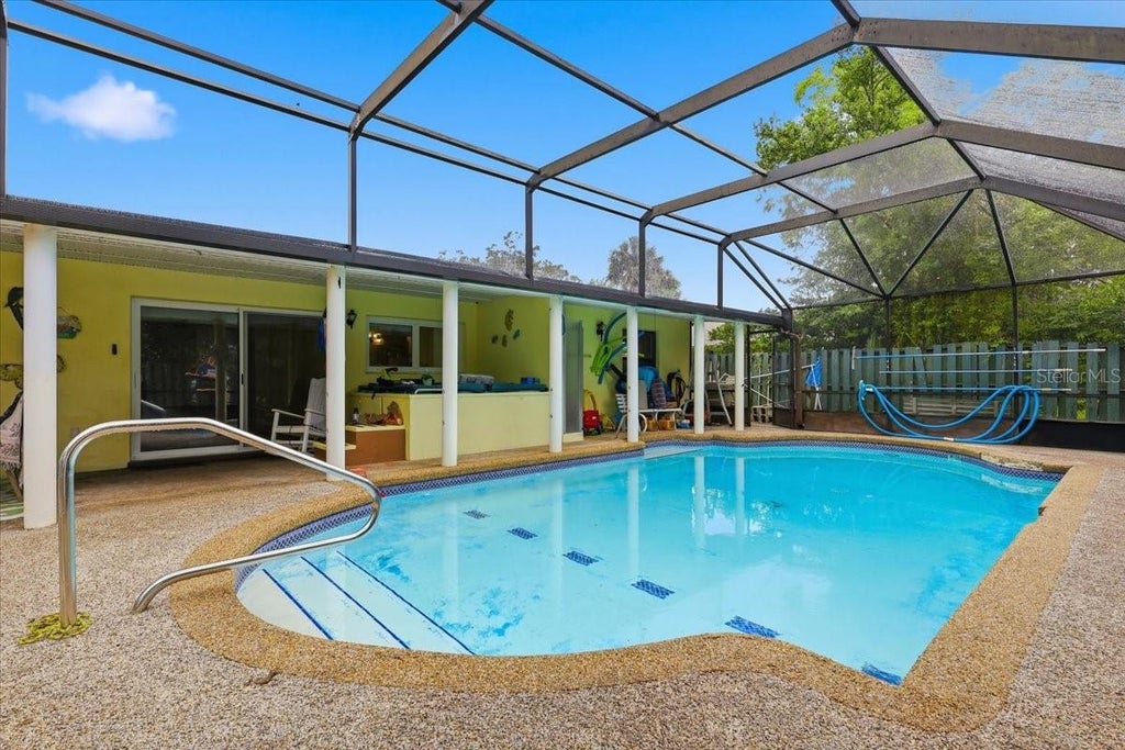 Photo of 10 Blackburn Place, Palm Coast, FL 32137 (MLS # FC320664)