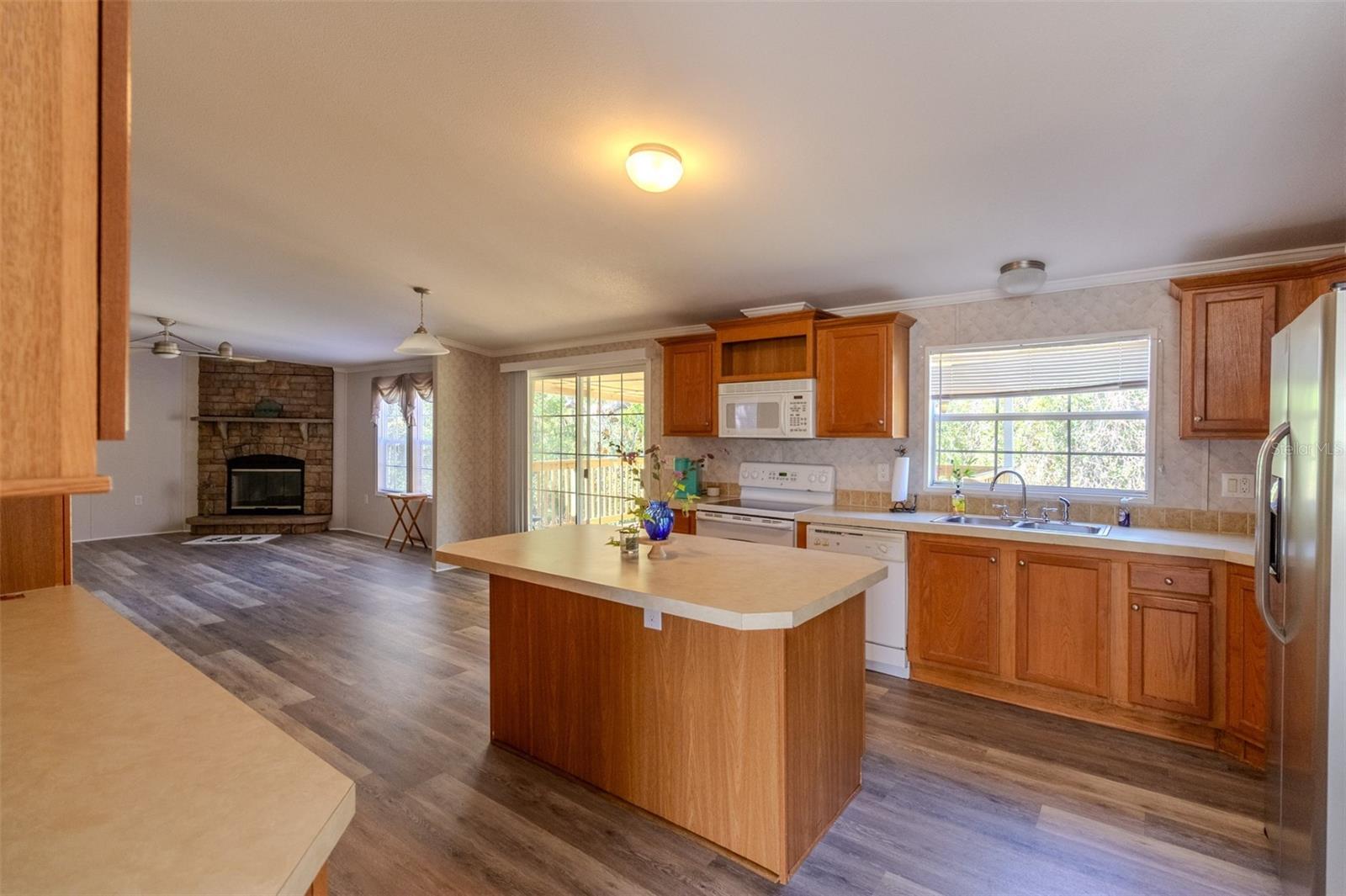 HORSE COUNTRY MDWS - Residential